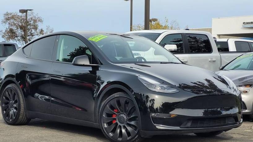 TESLA MODEL Y 2021 5YJYGDEF8MF277537 image